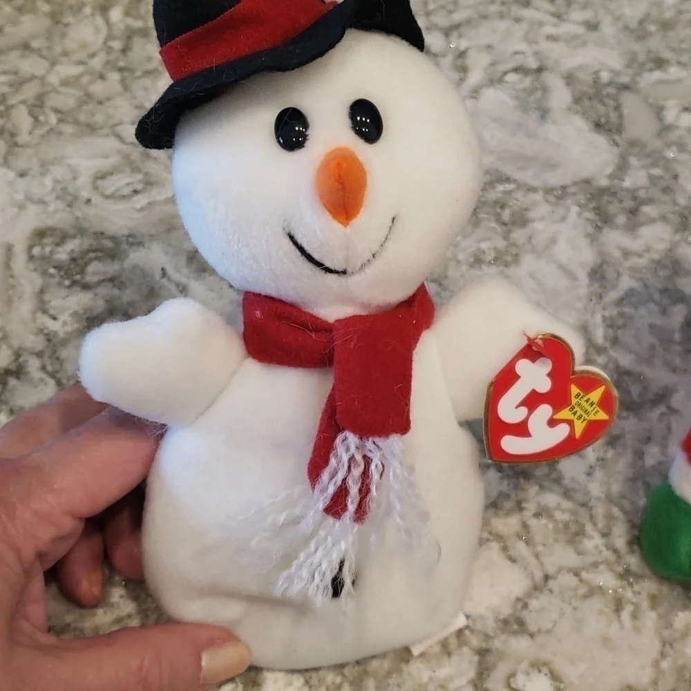 Ty Beanie Babies set of 2 Holiday , snowball and Santa